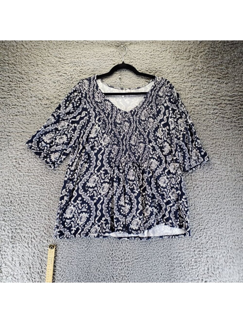 Cato Top Womens 18/20W Navy Blue Paisley Print V-Neck Short Sleeve